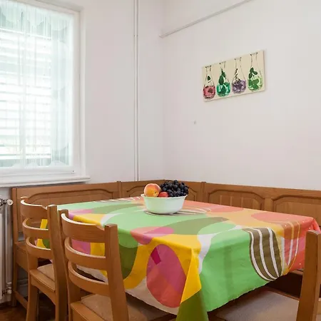 Nevia Apartman Makarska
